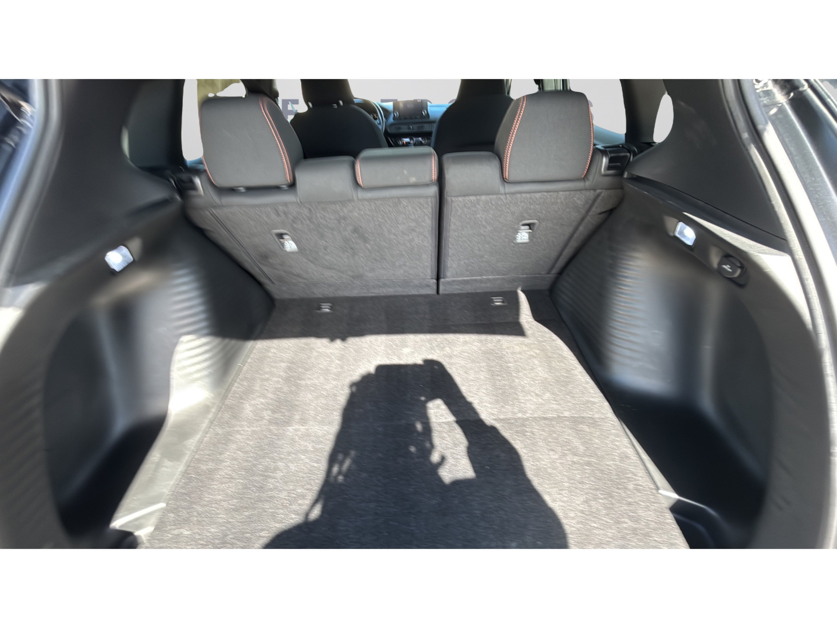 Used 2025 Honda HR-V Sport image 17