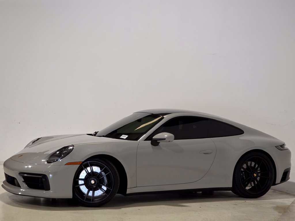 Certified 2023 Porsche 911 Carrera GTS RWD image 3