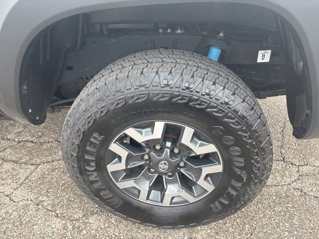 Used 2023 Toyota Tacoma TRD Off-Road AWD/4WD image 5