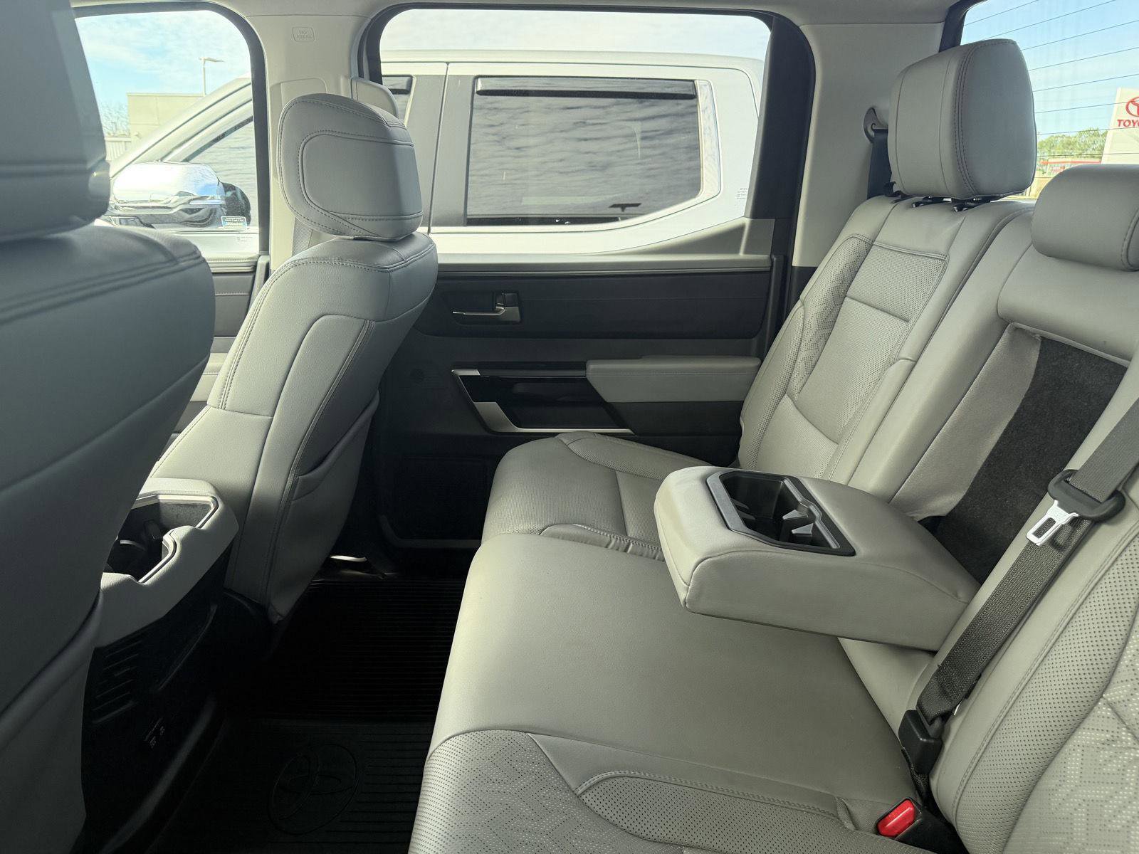 Used 2024 Toyota Tundra Limited image 8
