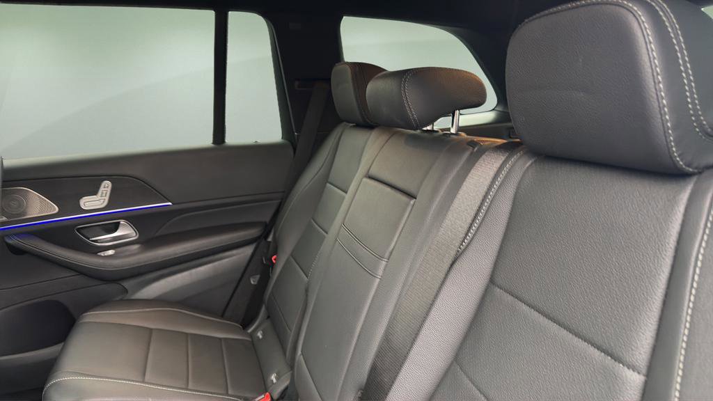 Used 2025 Mercedes-Benz GLS 450 4MATIC image 18
