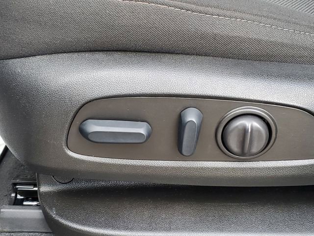 Used 2023 Chevrolet Traverse LT image 6