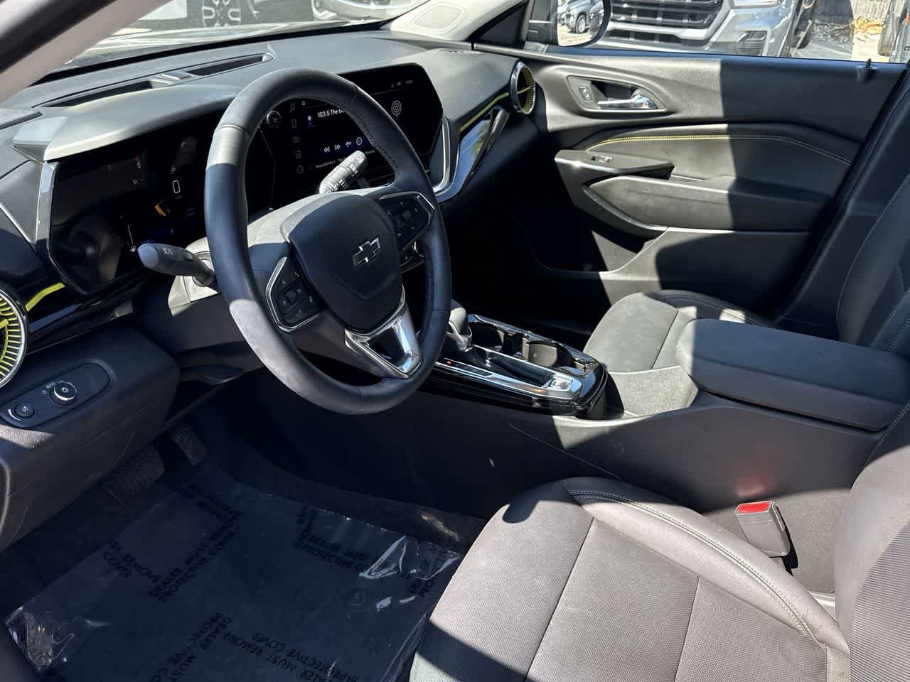 Used 2025 Chevrolet Trax ACTIV w/ Driver Confidence Package FWD image 13