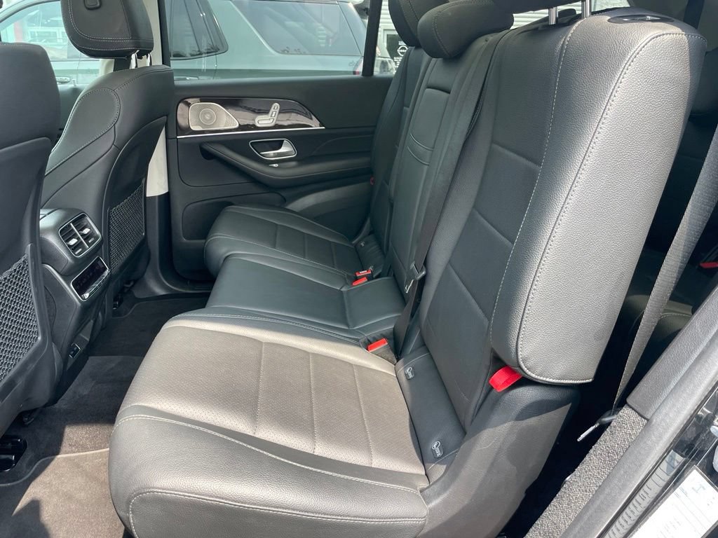Used 2024 Mercedes-Benz GLS 450 4MATIC image 7