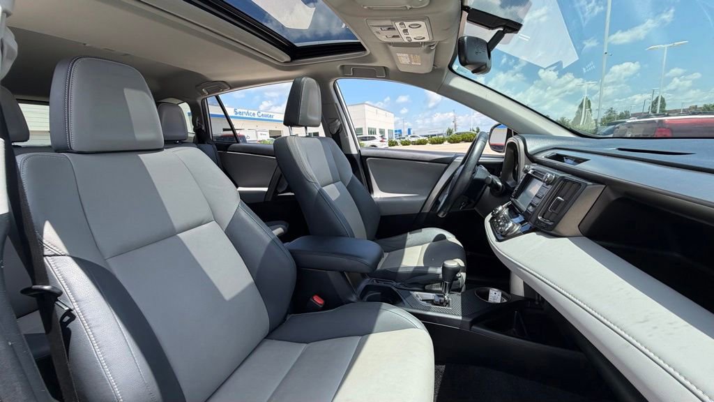 Used 2015 Toyota RAV4 Limited AWD/4WD image 11