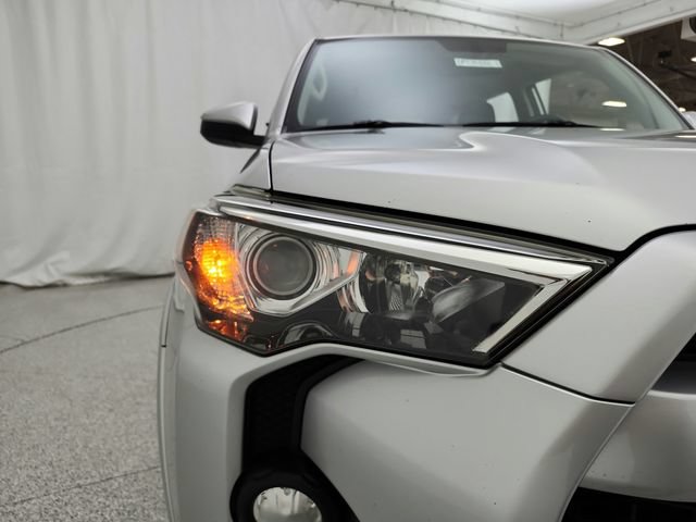 Used 2016 Toyota 4Runner SR5 AWD/4WD image 25