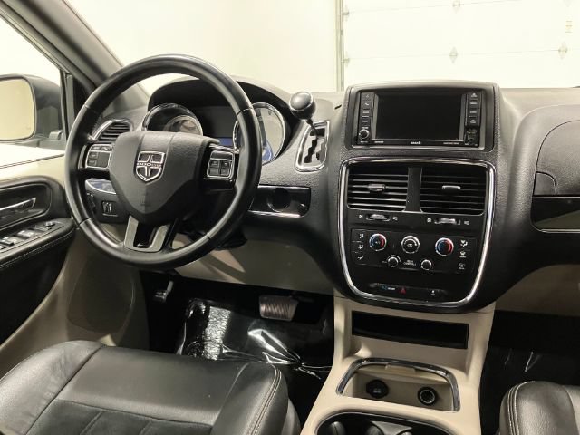 Used 2018 Dodge Grand Caravan SXT FWD image 43