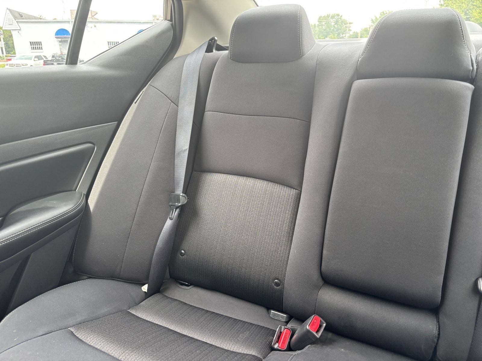 Used 2025 Nissan Altima 2.5 SV FWD image 38