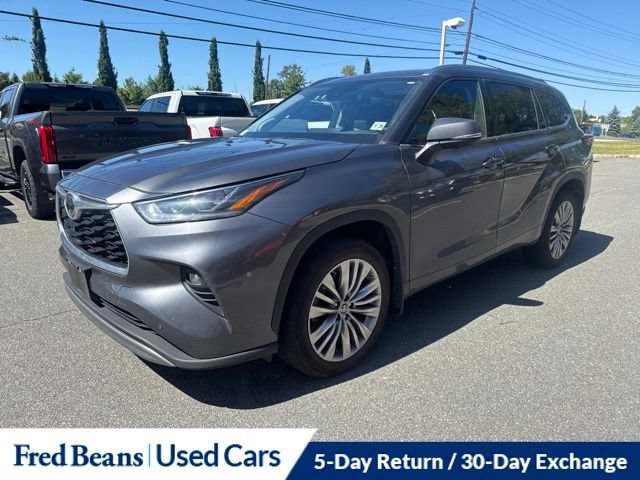Used 2023 Toyota Highlander Platinum AWD/4WD image 17