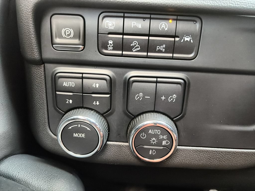 Certified 2025 Chevrolet Tahoe Z71 AWD/4WD image 18