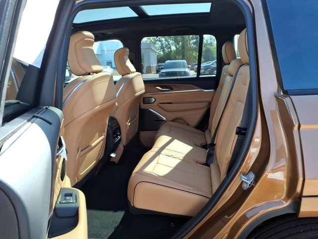 New 2027 Jeep Grand Cherokee Summit AWD/4WD image 30