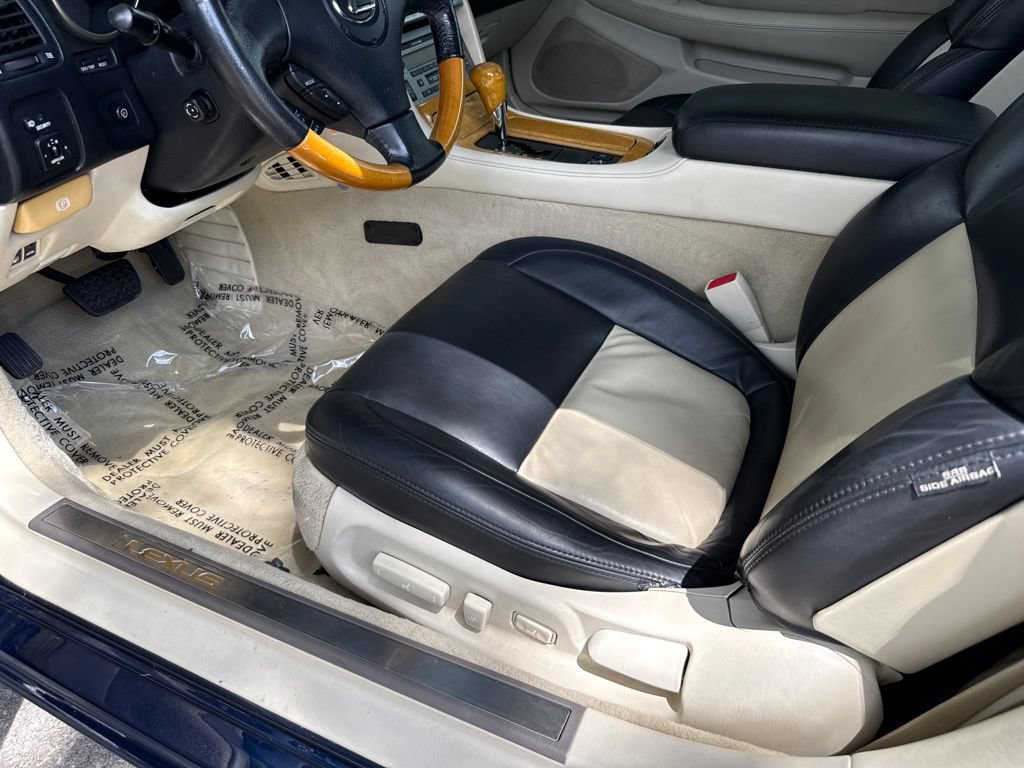Used 2005 Lexus SC 430 Convertible RWD image 12