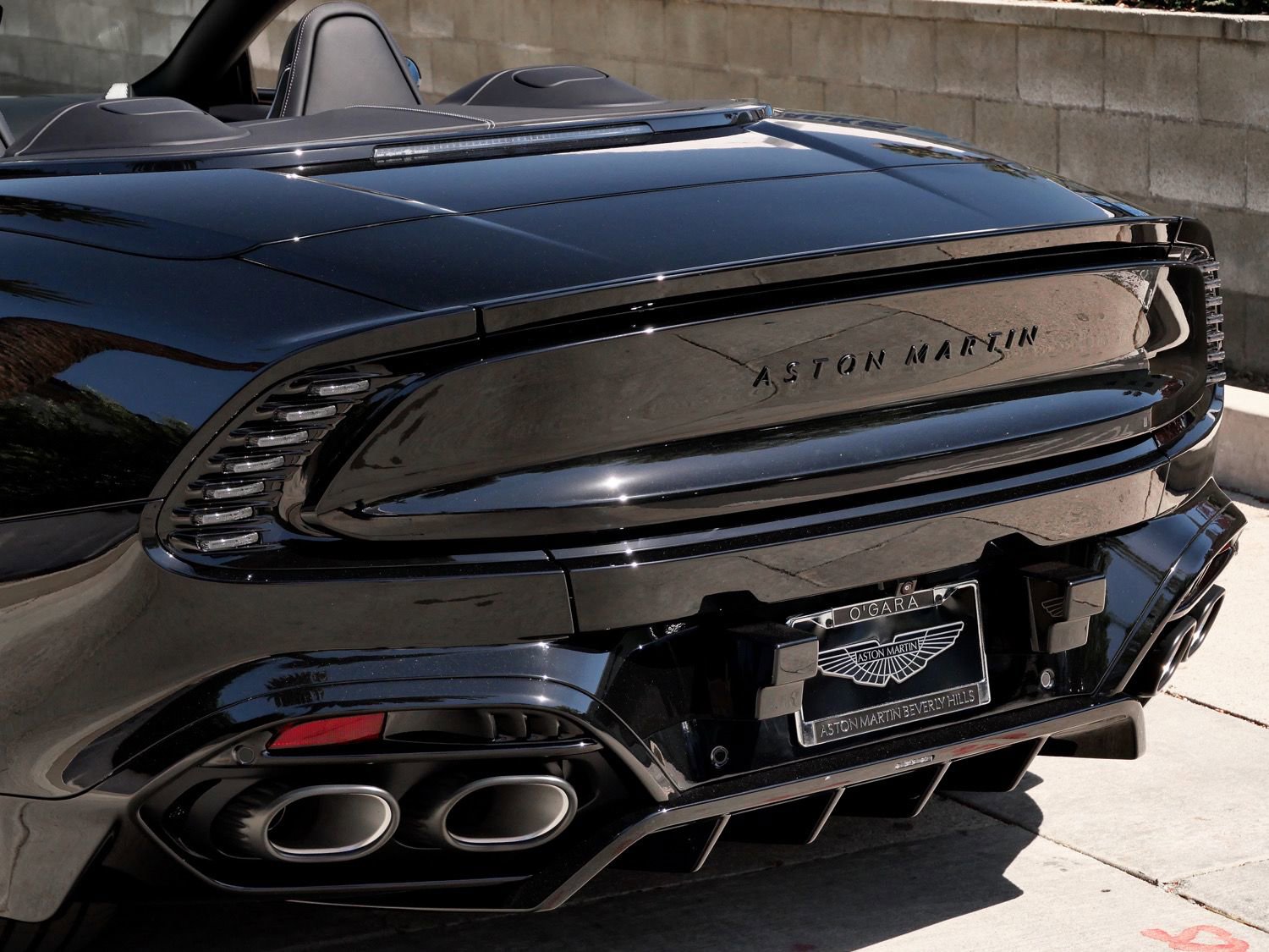 New 2026 Aston Martin Vanquish Convertible image 8