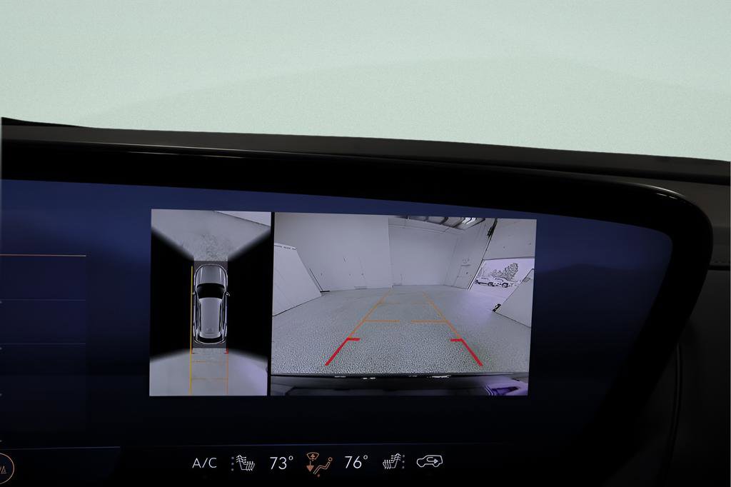 Used 2024 Buick Envision Avenir image 17