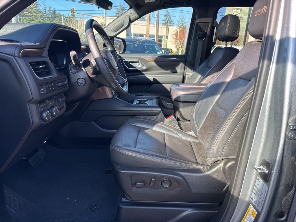 Used 2024 Chevrolet Suburban High Country image 20