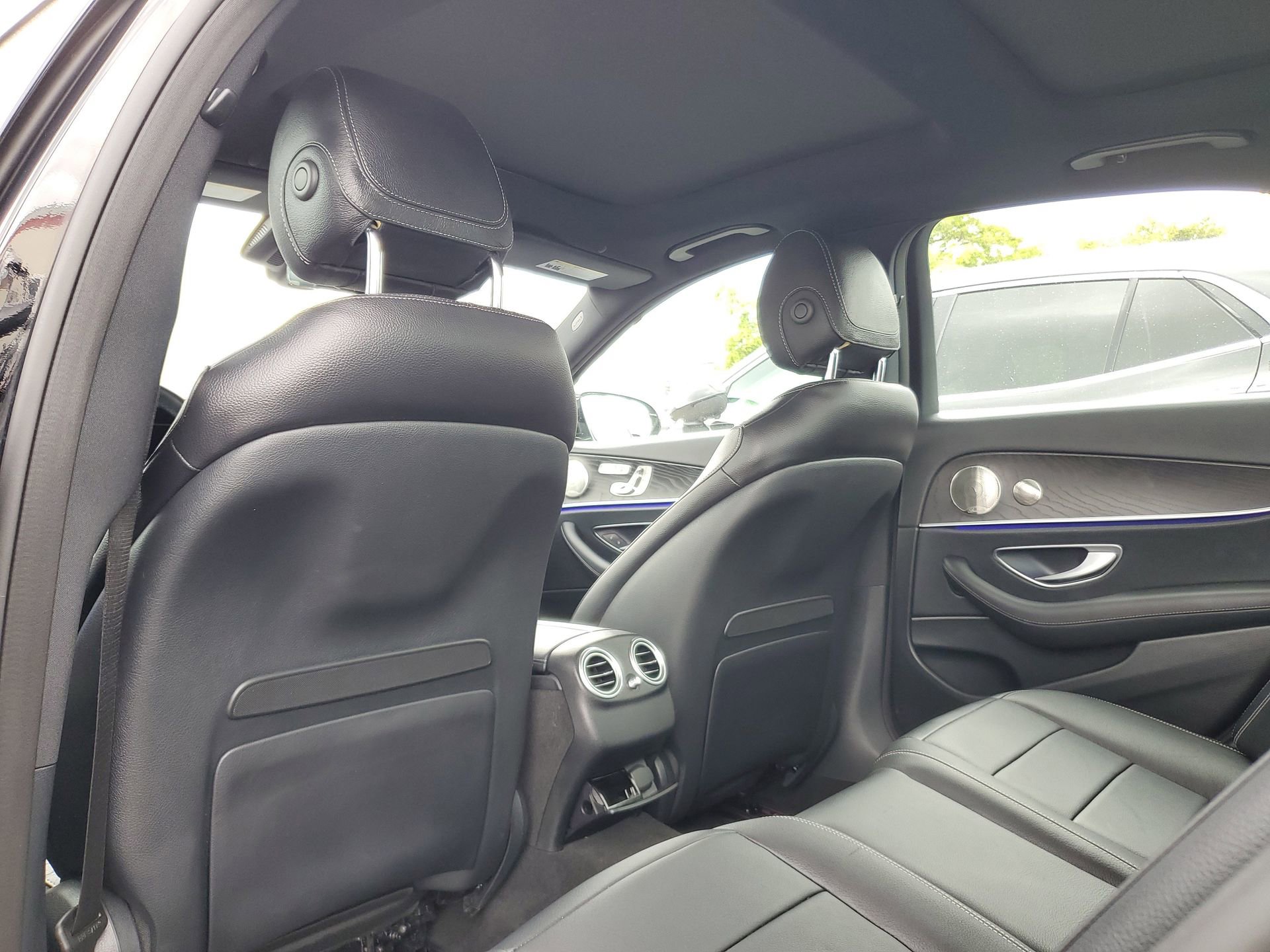 Used 2022 Mercedes-Benz E 350 Sedan image 11