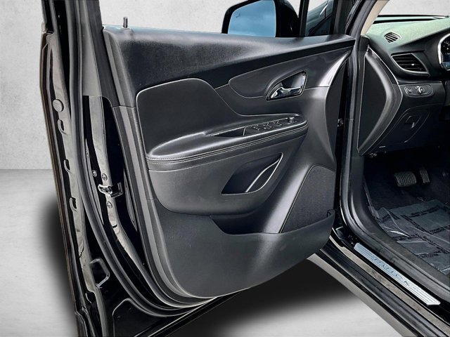 Used 2022 Buick Encore Preferred w/ Safety Package image 18