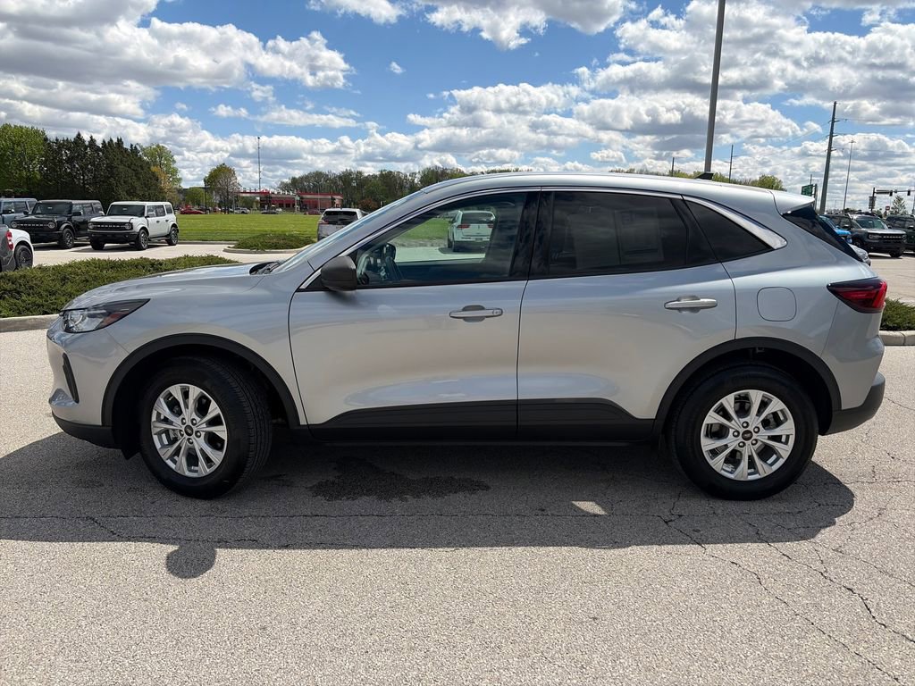 Used 2024 Ford Escape Active AWD/4WD image 4