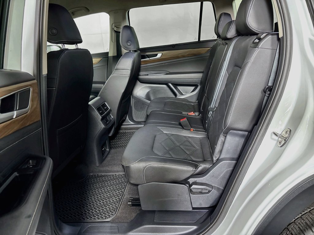 Certified 2025 Volkswagen Atlas SE AWD/4WD image 21