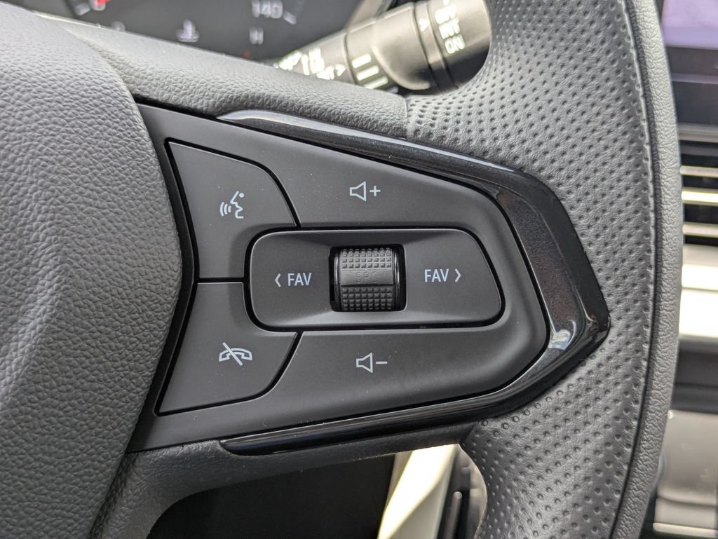 New 2026 Chevrolet Trax LT FWD image 25
