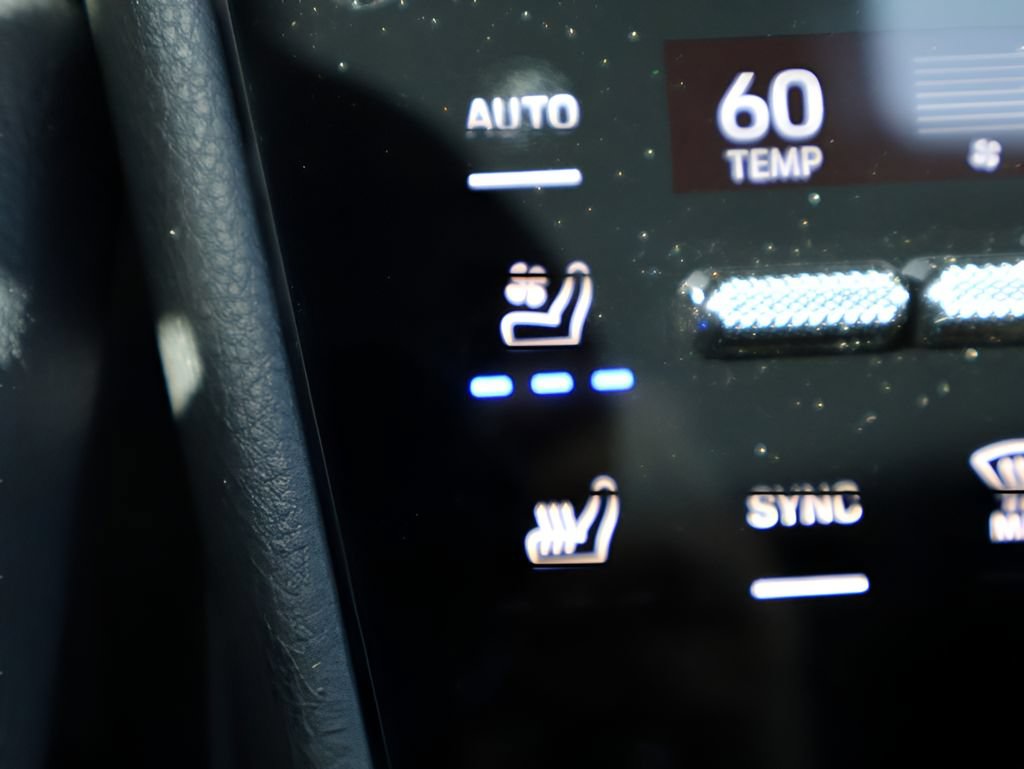 New 2026 Porsche Cayenne E-Hybrid Coupe AWD/4WD image 28