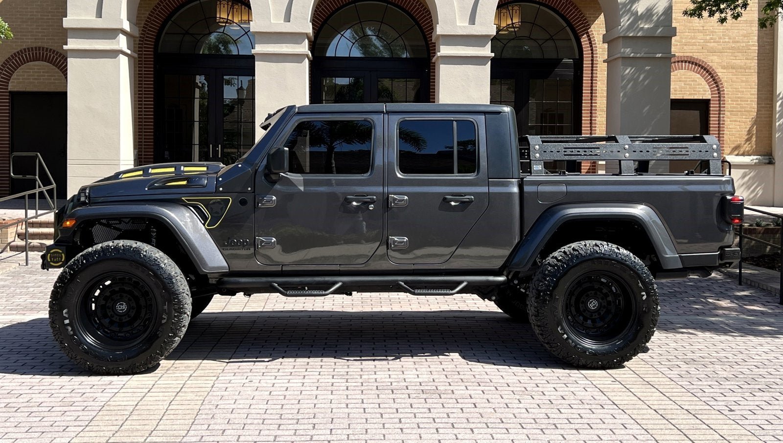 Used 2021 Jeep Gladiator Sport AWD/4WD image 4