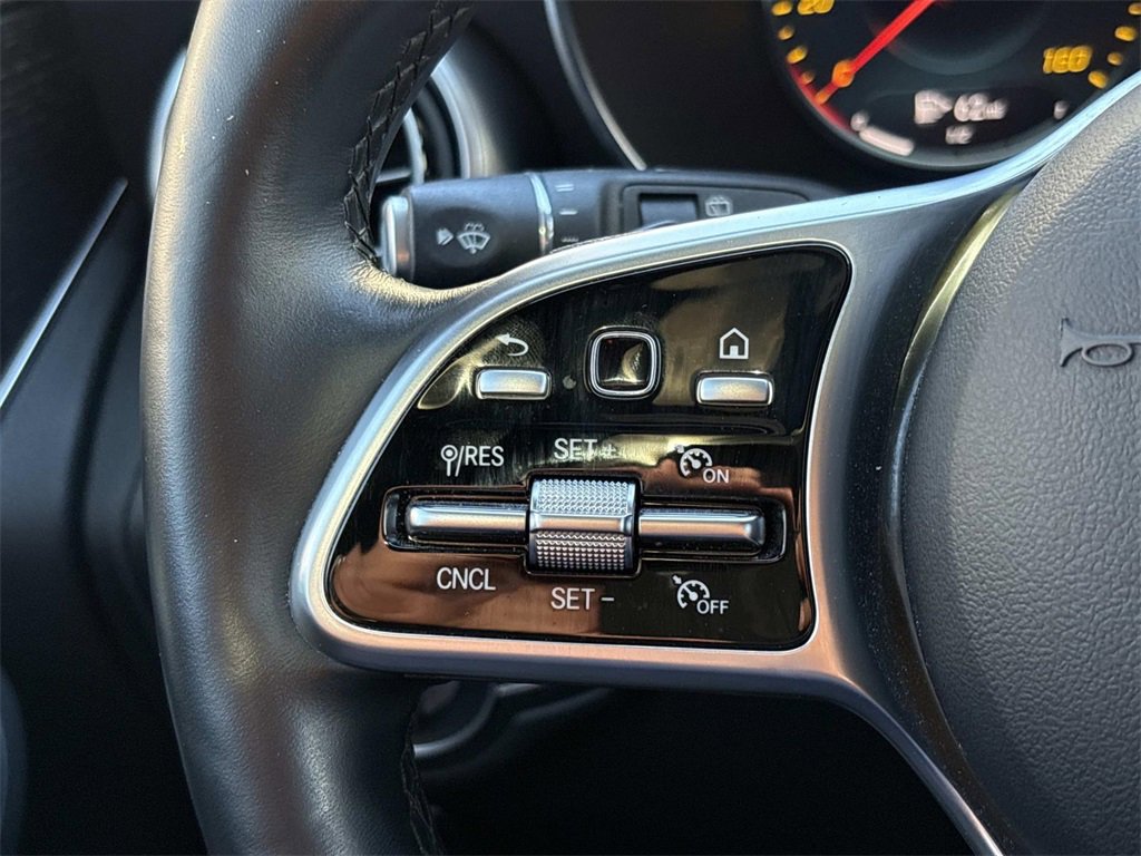 Used 2020 Mercedes-Benz GLC 300 image 30