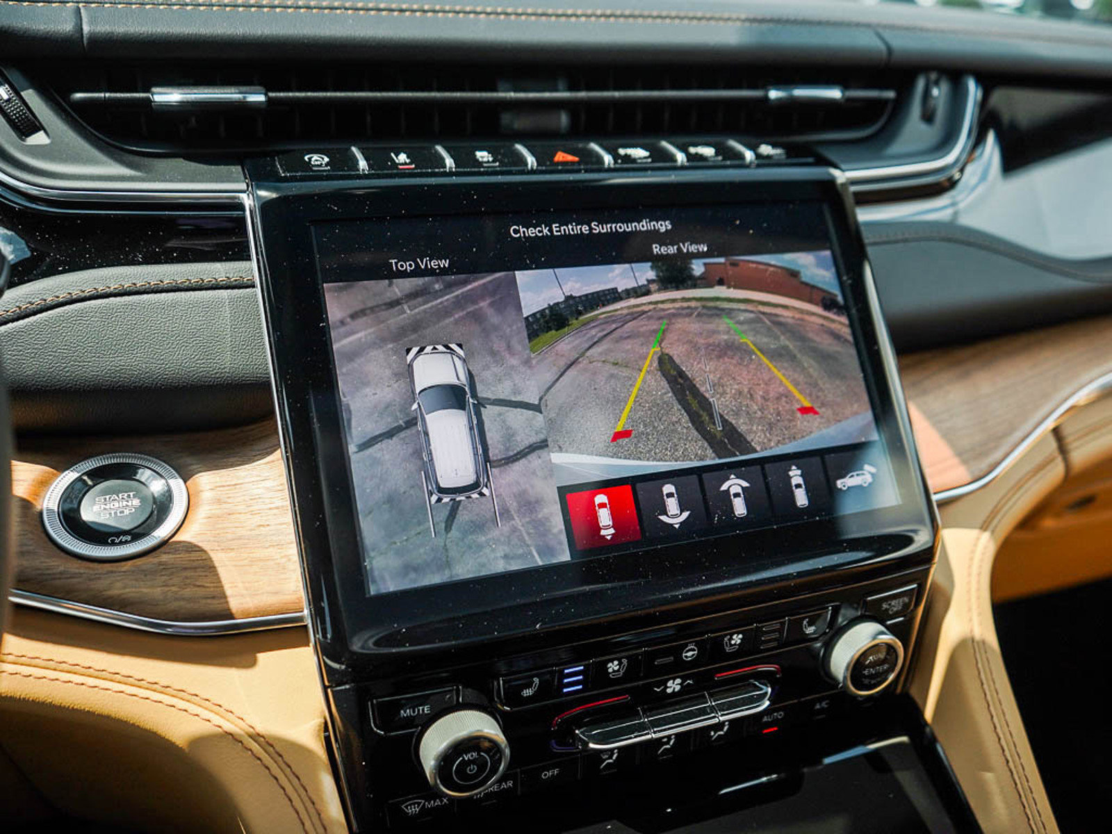 New 2025 Jeep Grand Cherokee Summit image 24