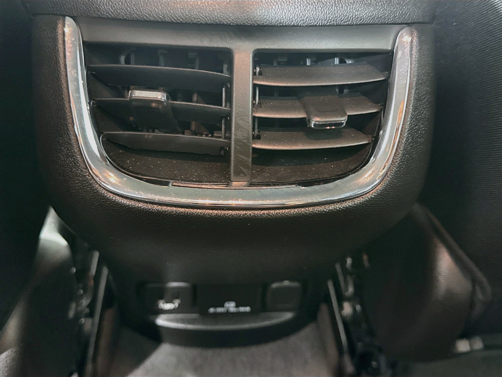 Used 2018 Chevrolet Malibu LT FWD image 24