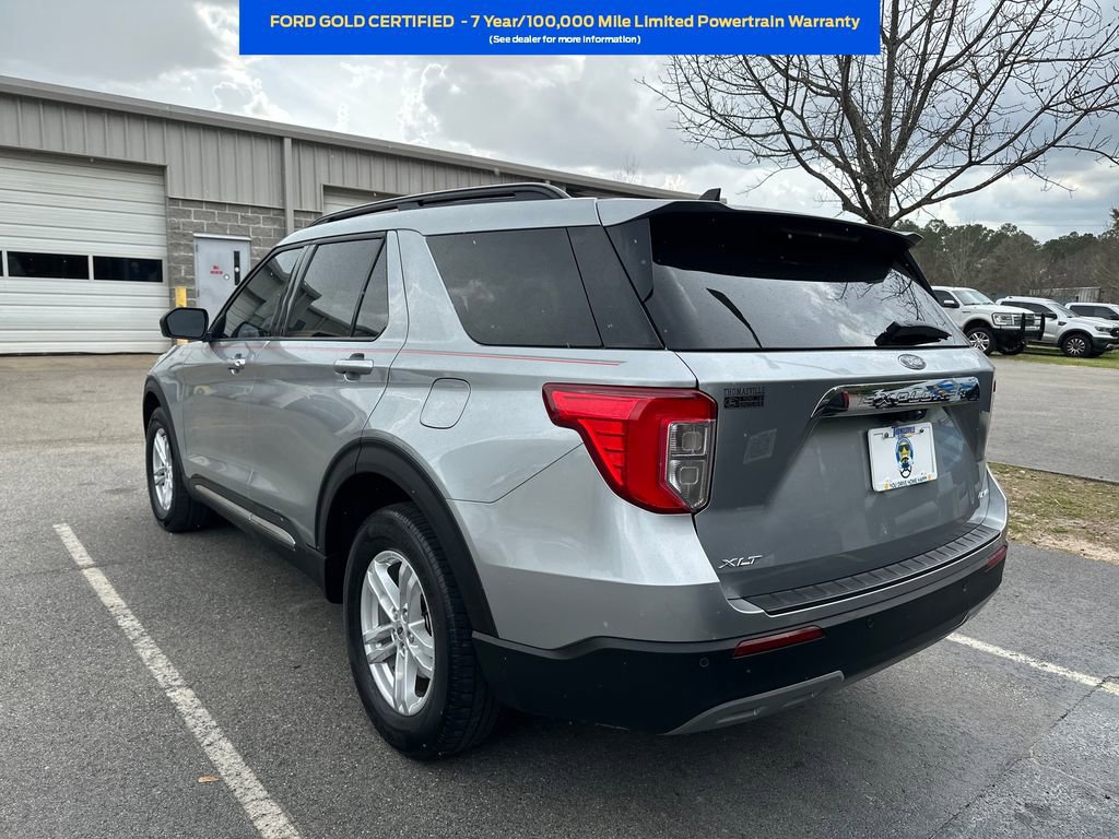 Used 2024 Ford Explorer XLT w/ Equipment Group 202A AWD/4WD image 3