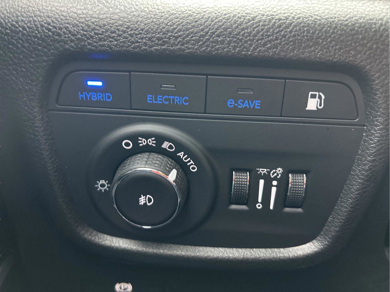 Certified 2022 Jeep Grand Cherokee Limited 4xe image 25