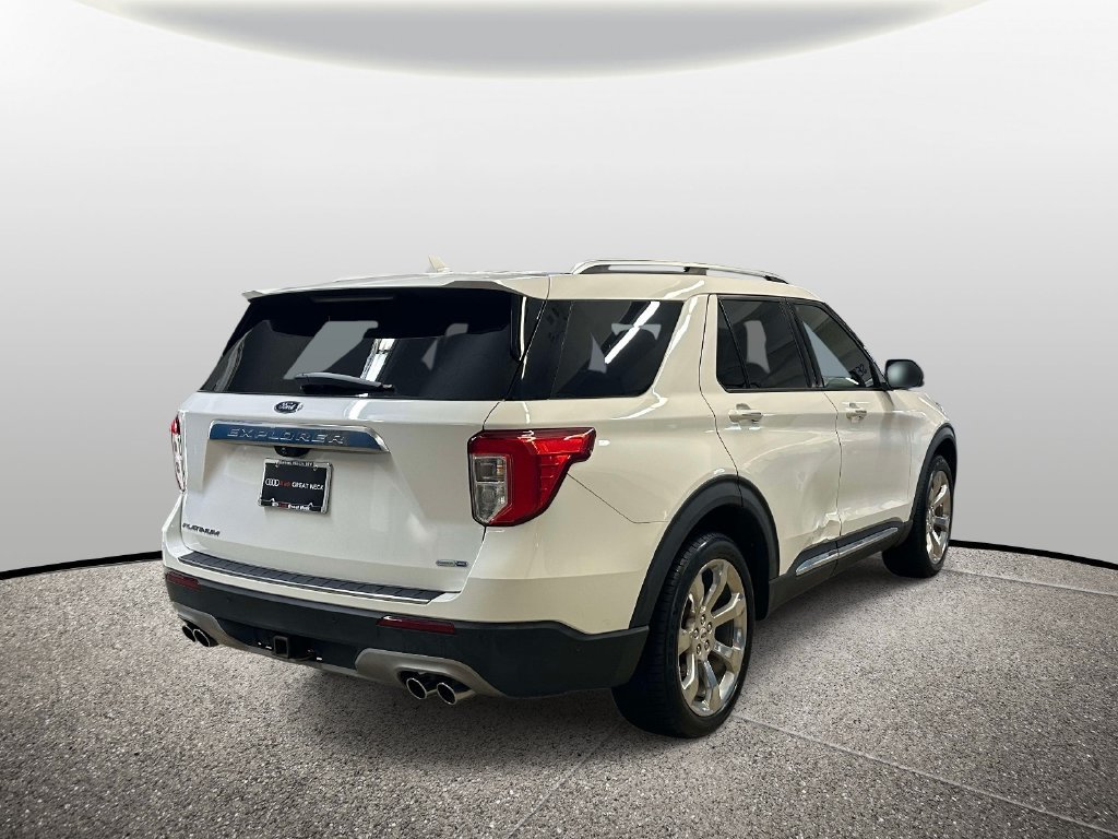 Used 2020 Ford Explorer Platinum w/ Premium Technology Package AWD/4WD image 3