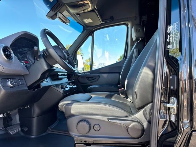 Used 2025 Mercedes-Benz Sprinter 3500 image 13