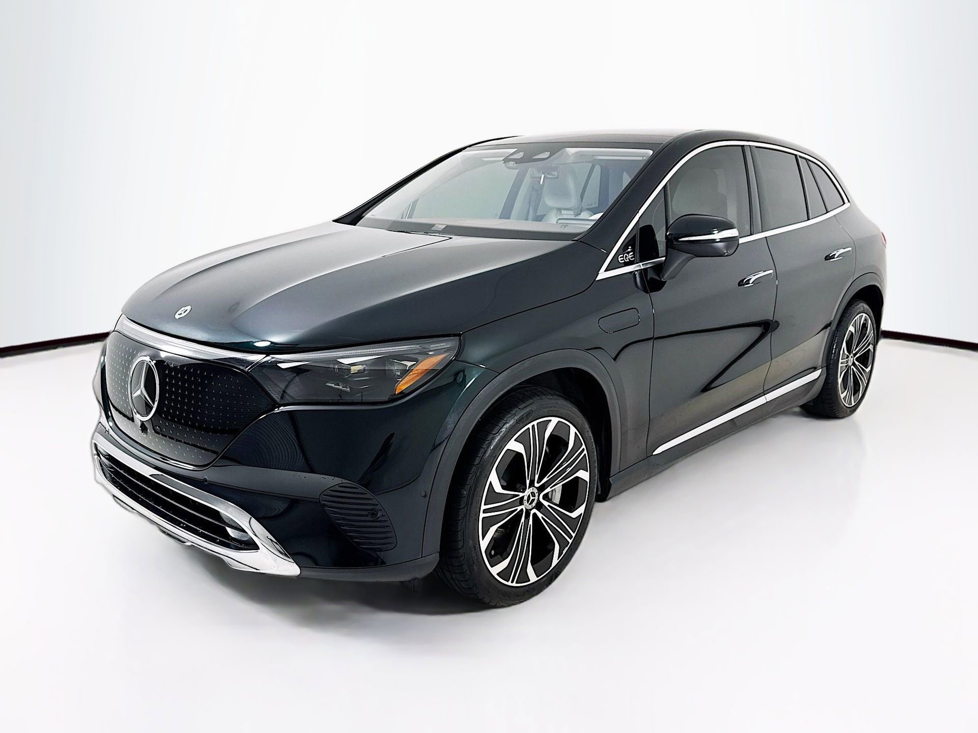 Certified 2023 Mercedes-Benz EQE 350+ SUV image 3