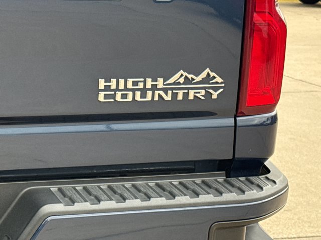 Used 2021 Chevrolet Silverado 2500 High Country AWD/4WD image 10