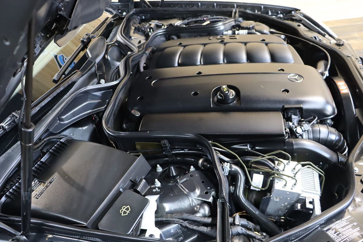 Used 2005 Mercedes-Benz E 320 CDI Sedan image 61