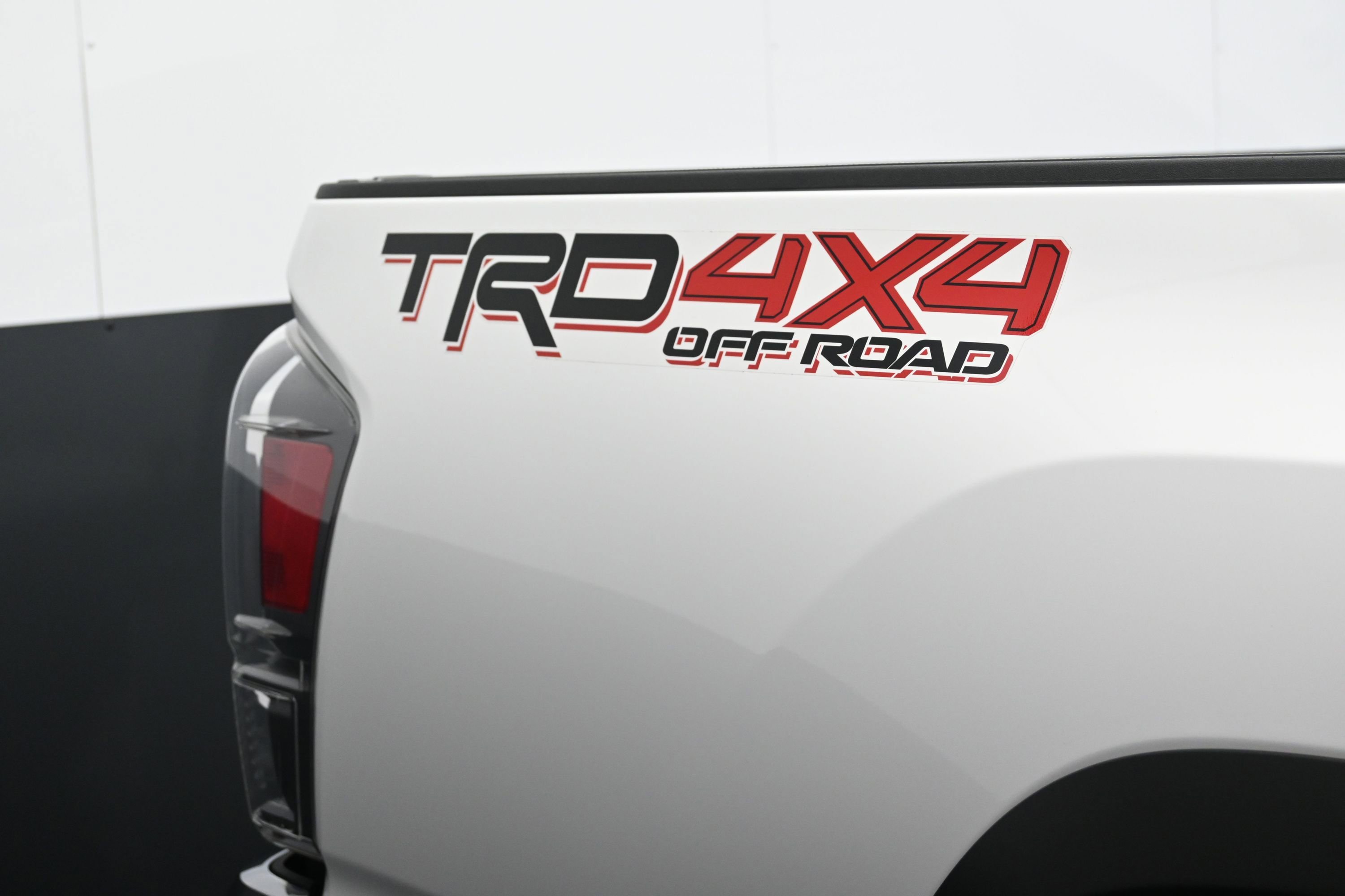 Used 2022 Toyota Tacoma TRD Off-Road AWD/4WD image 46