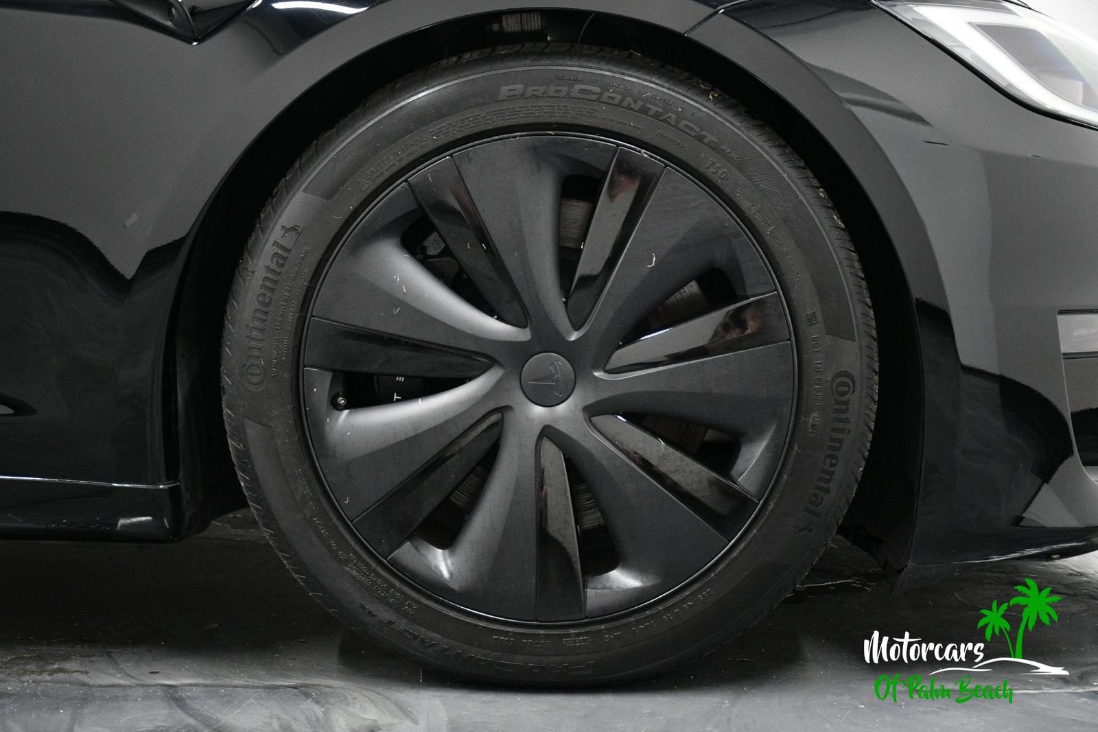 Used 2024 Tesla Model S AWD/4WD image 21