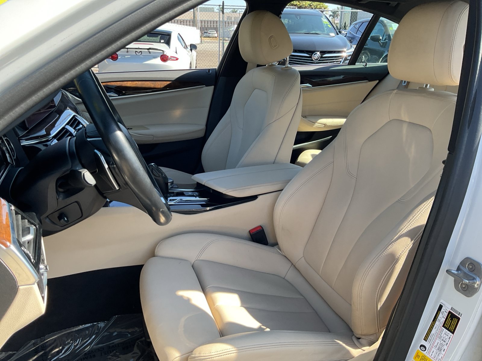 Used 2019 BMW 530e w/ Convenience Package RWD image 16