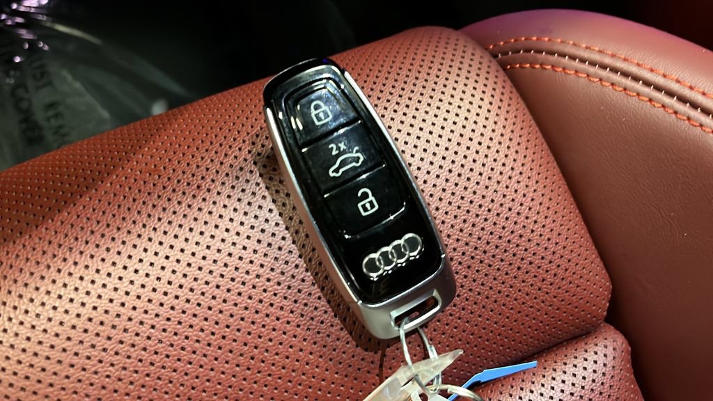 Used 2023 Audi RS e-tron GT w/ Ceramic Brake Package AWD/4WD image 9