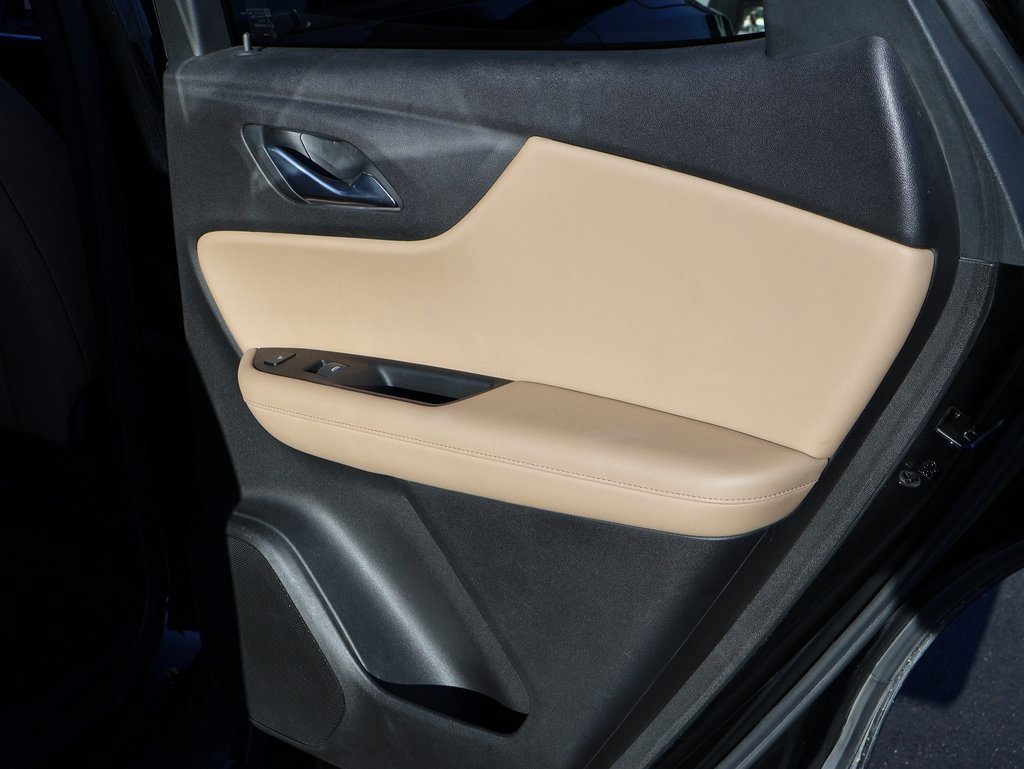 Used 2020 Chevrolet Blazer Premier w/ LPO, Black Grille Bar Package image 14