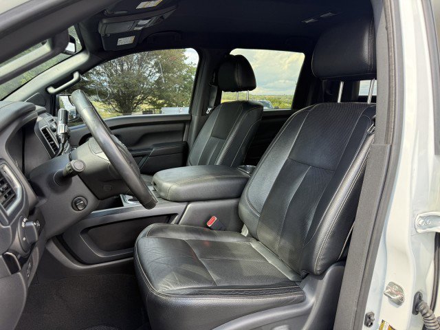 Used 2018 Nissan Titan SL w/ Midnight Edition image 13