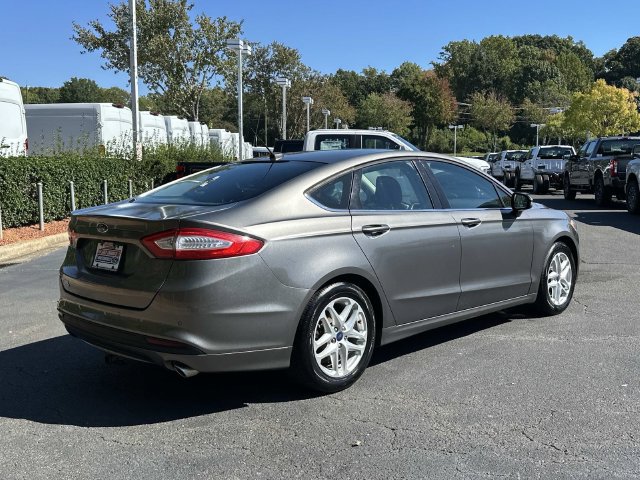Used 2014 Ford Fusion SE FWD image 5