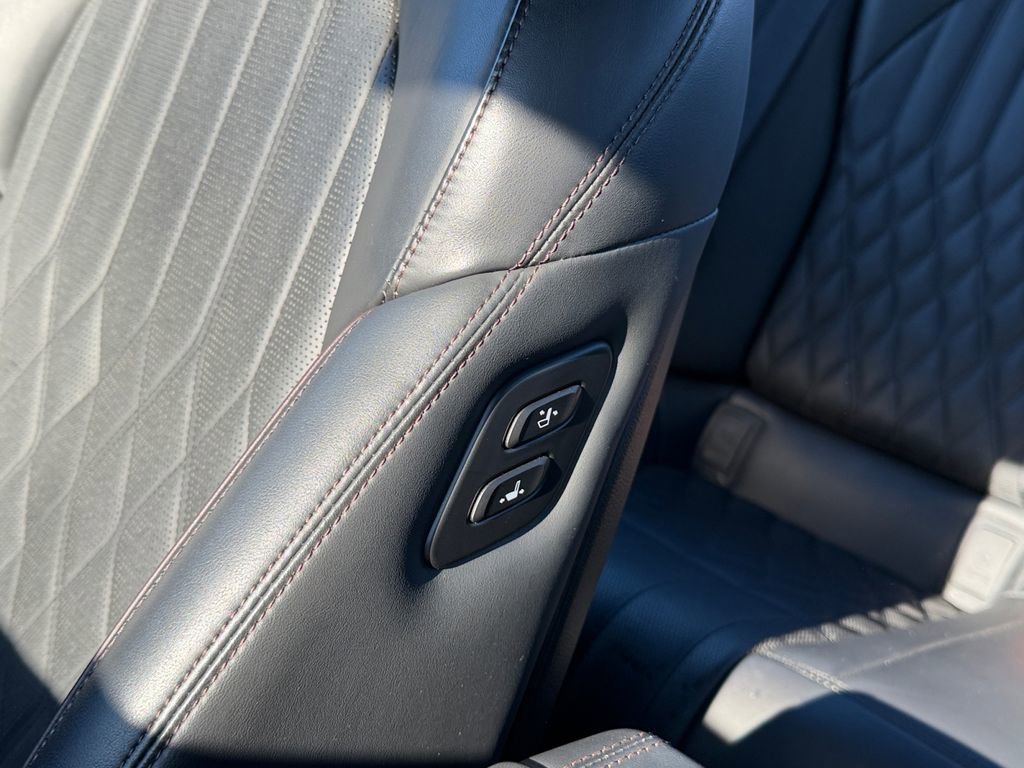 Used 2019 Genesis G70 2.0T Advanced w/ Dynamic Package image 22