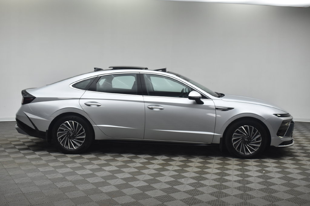 Used 2026 Hyundai Sonata SEL FWD image 11