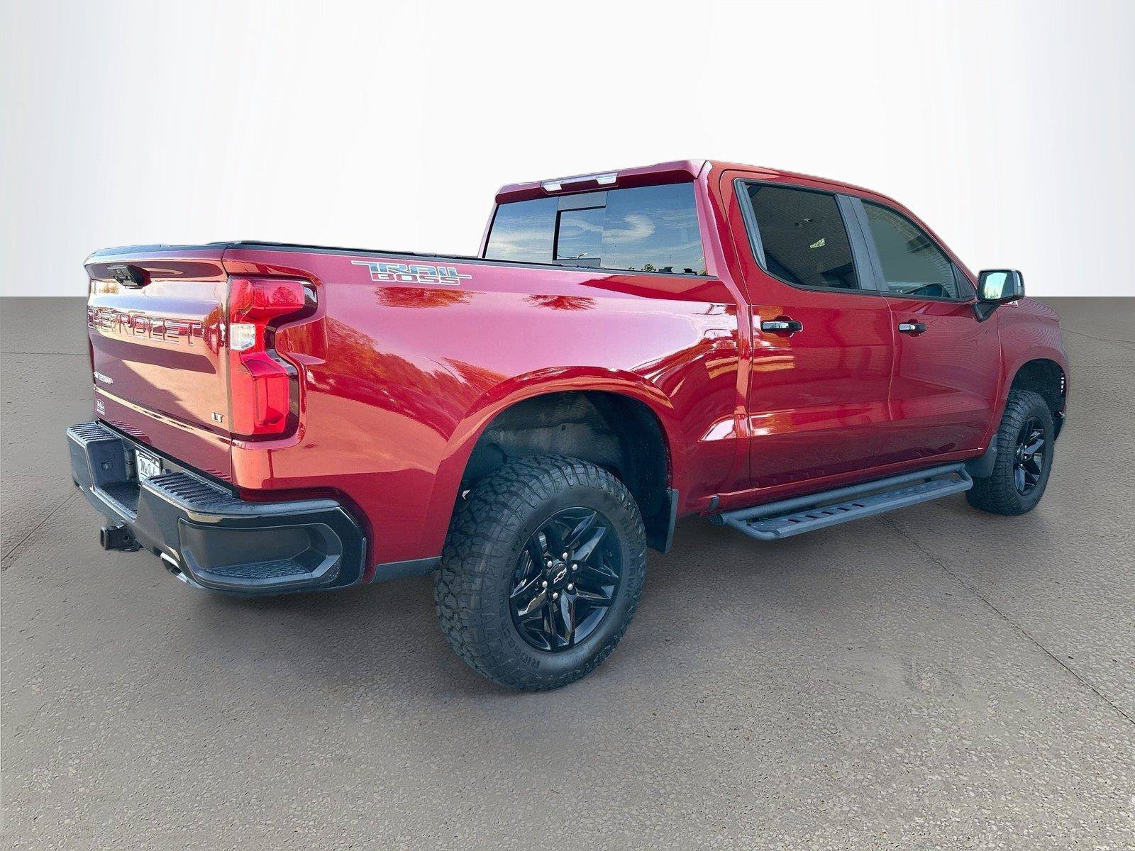 Used 2024 Chevrolet Silverado 1500 LT Trail Boss w/ Convenience Package II AWD/4WD image 4