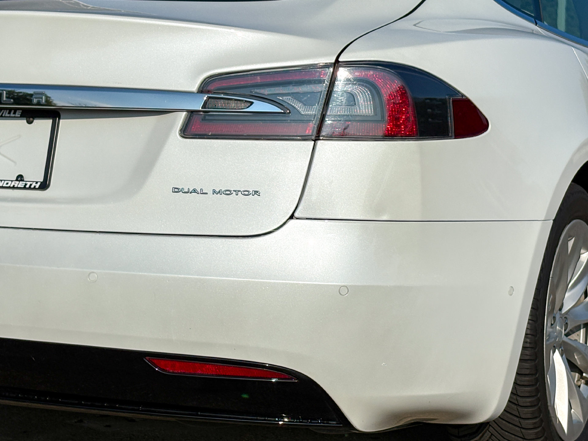 Used 2020 Tesla Model S Long Range Plus AWD/4WD image 13