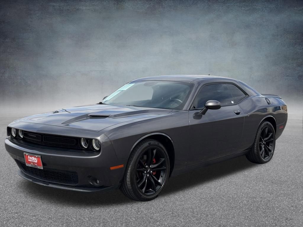 Used 2018 Dodge Challenger SXT Plus RWD image 8