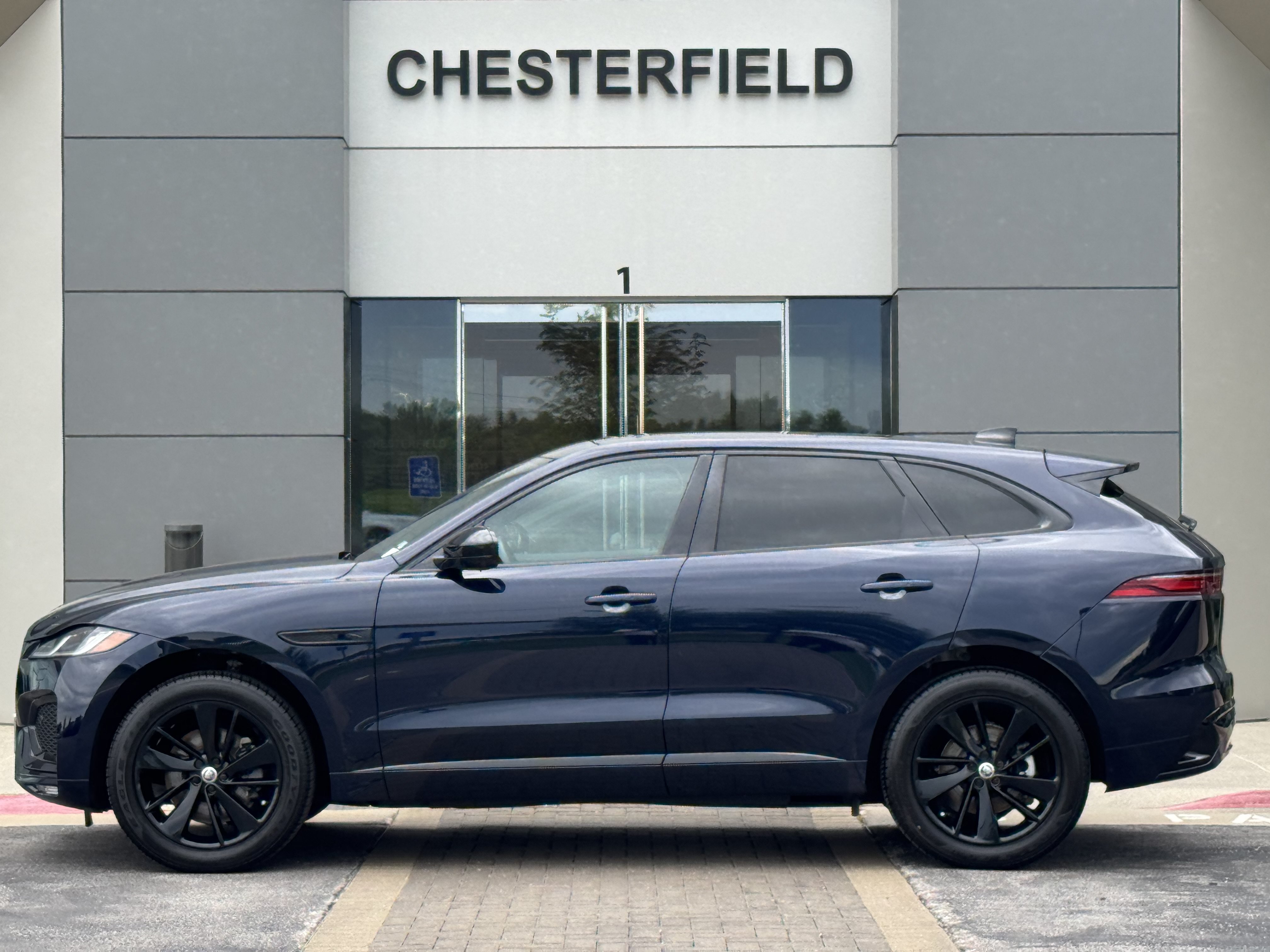 Used 2025 Jaguar F-PACE R-Dynamic S AWD/4WD image 6