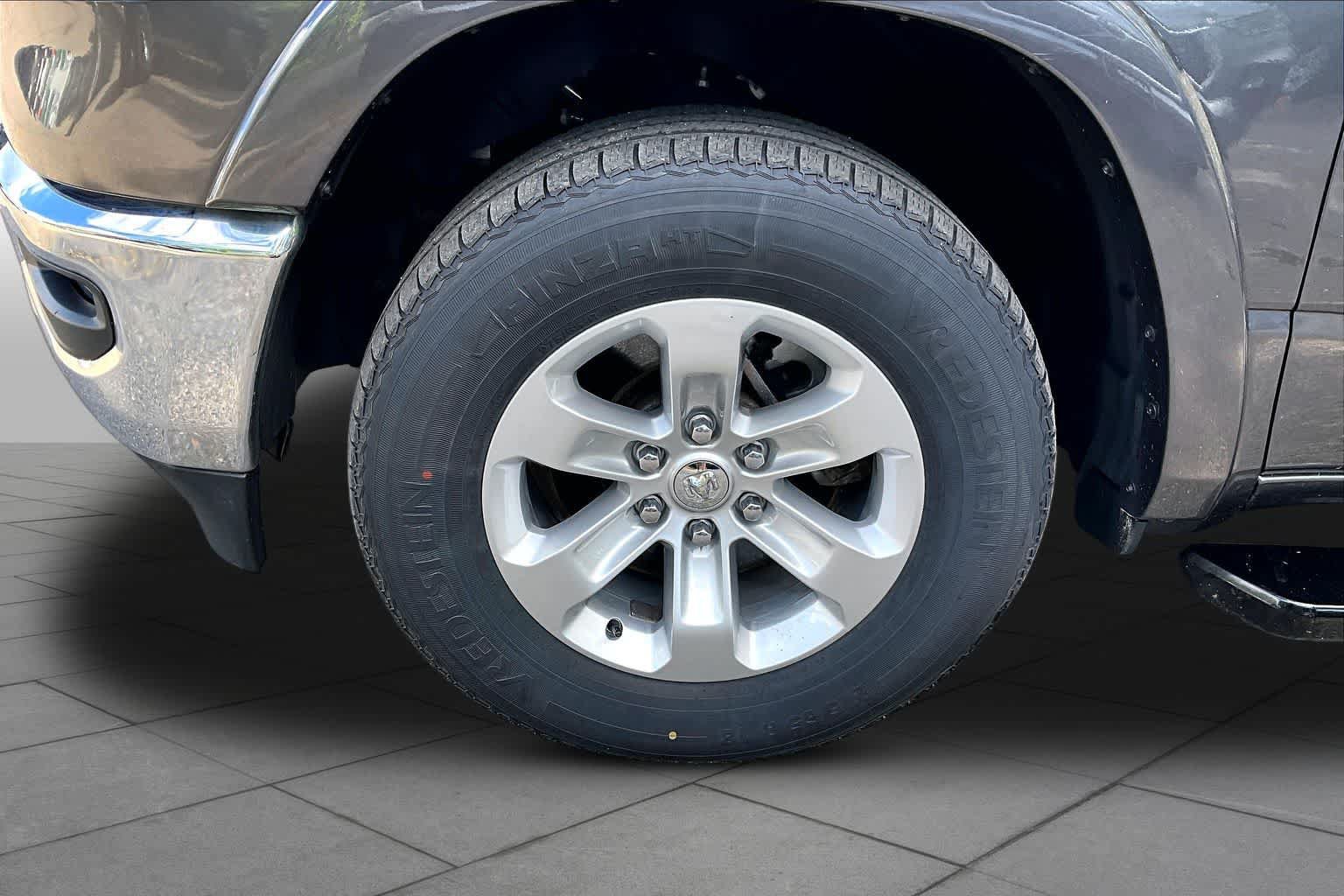 Used 2022 RAM 1500 Laramie AWD/4WD image 11